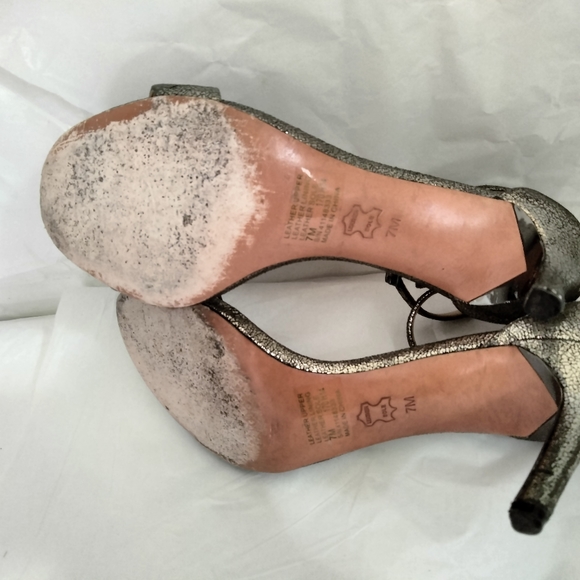 Tory Burch Keri crackle ankle strap sandals size 7 - Picture 9 of 16